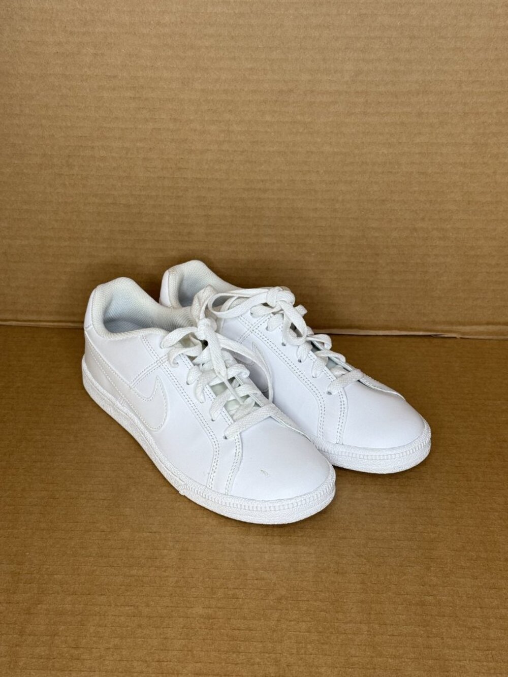 Nike Court Royale Women's Sneakers Size 7 White